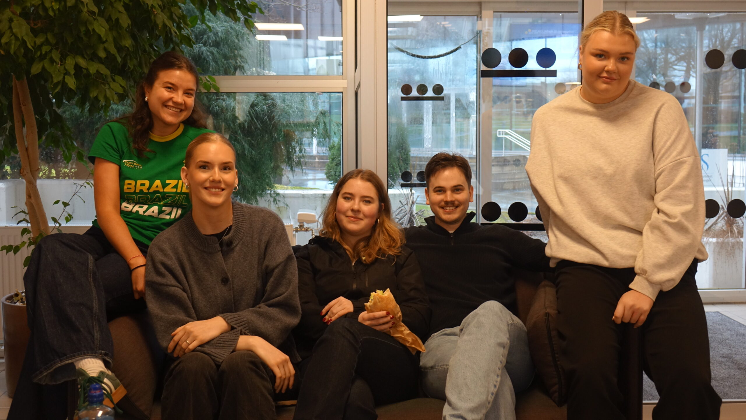 Studenter pauser abonnementer – Blir for dyrt - Utsnitt